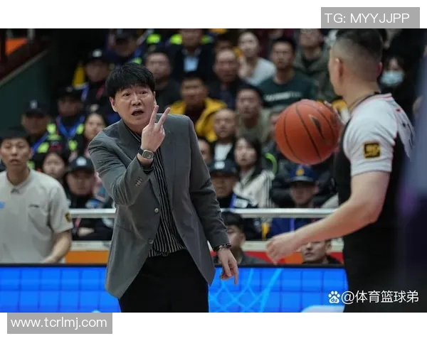 CBA直播山东队对阵被控球队精彩对决全程回顾与分析